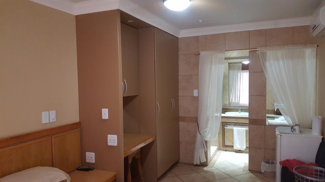 Bubez Guesthouse Barberton Dış mekan fotoğraf